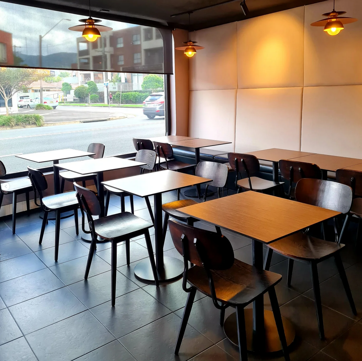 Jin's Place Fairy Meadow dining room