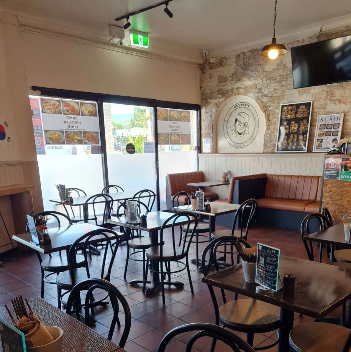 Jin's Place Thirroul dining room